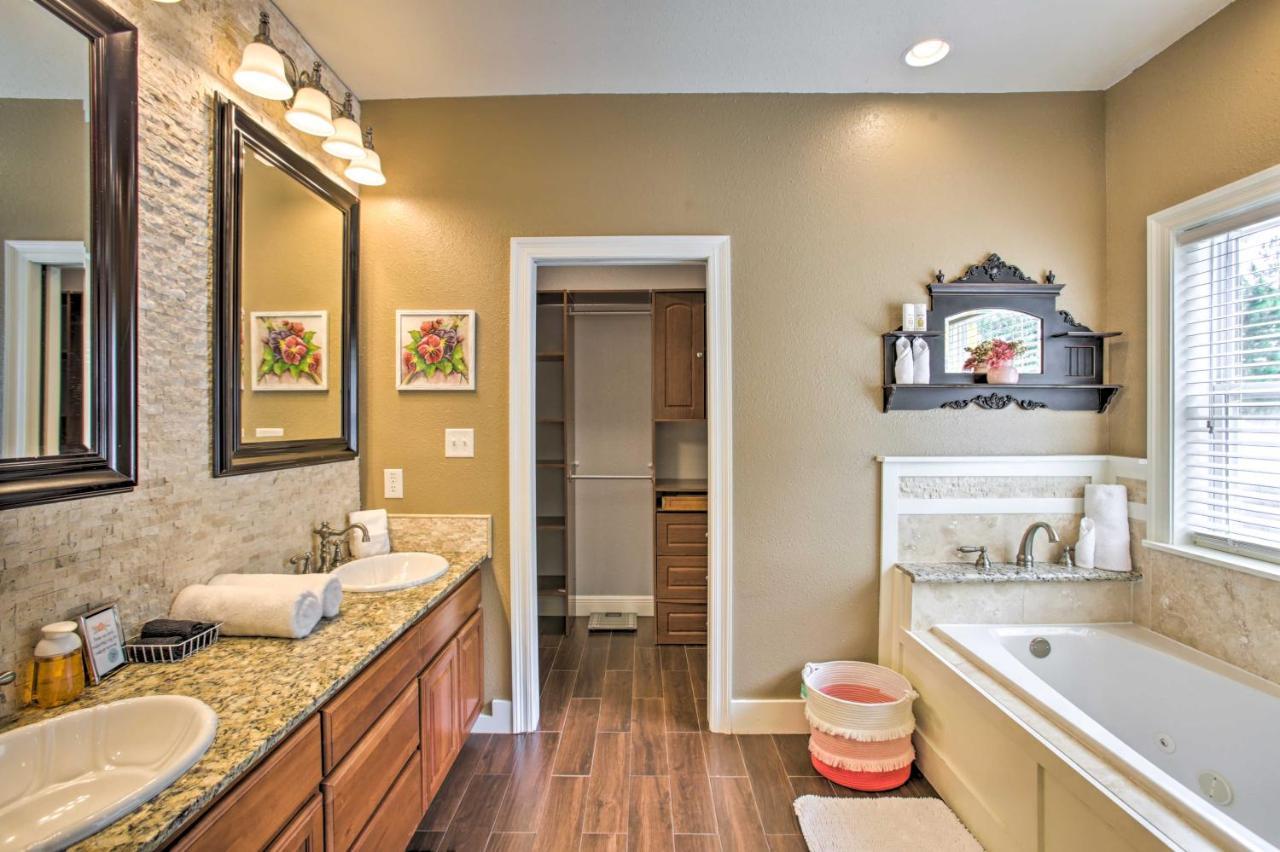 Waveland Family House, 4-Minute Drive To The Beach 외부 사진